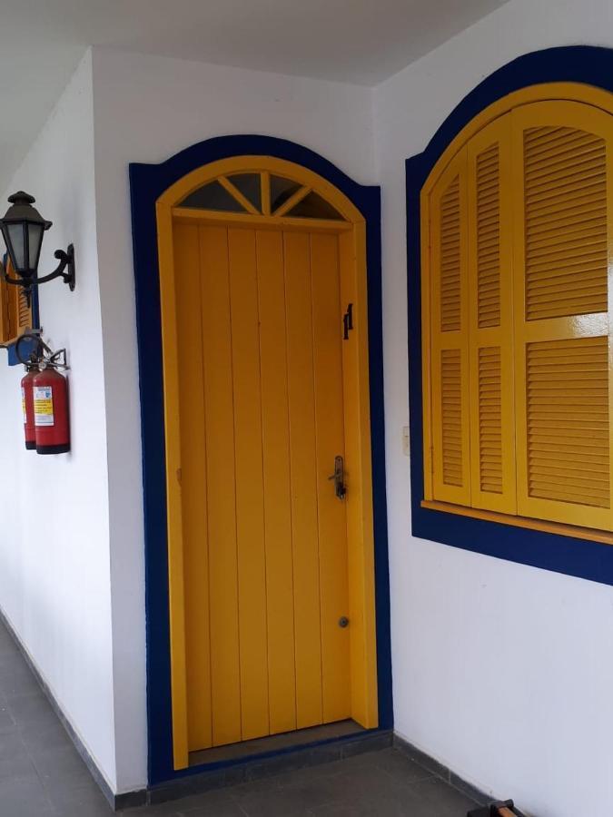 Residencial Colonial Amarelo Aparthotel Bombinhas Exterior foto